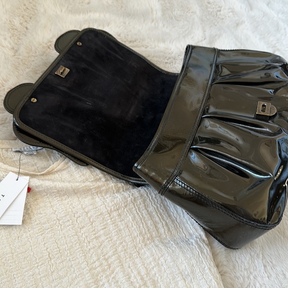 Very good condition FENDI PATENT LEATHER BAG - Picture 8 of 9